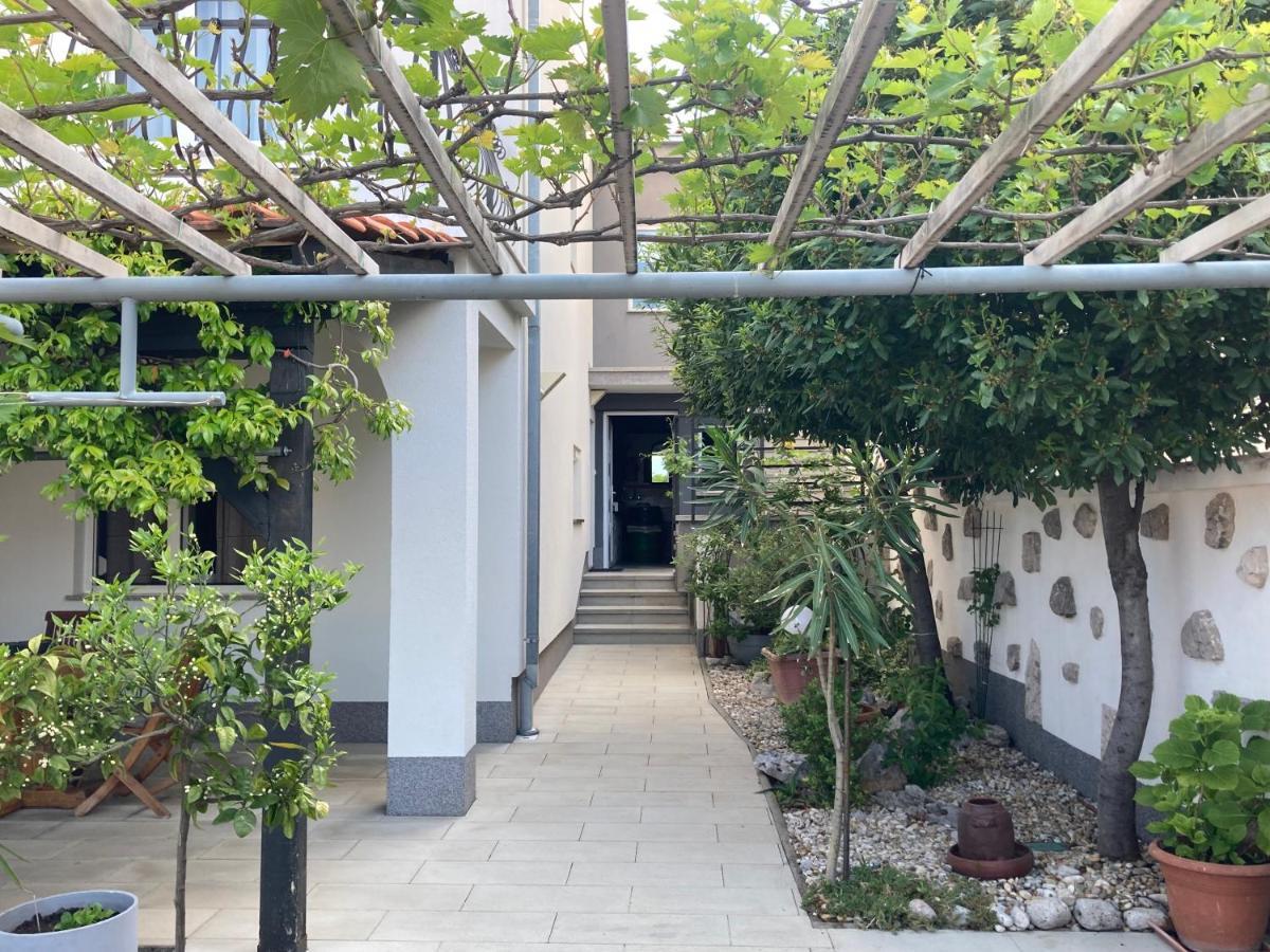 Acapella Apartment ซริกเวนิซา ภายนอก รูปภาพ