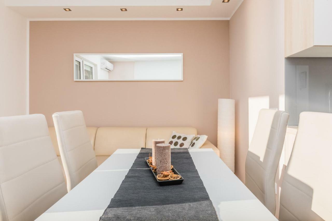 Acapella Apartment ซริกเวนิซา ภายนอก รูปภาพ