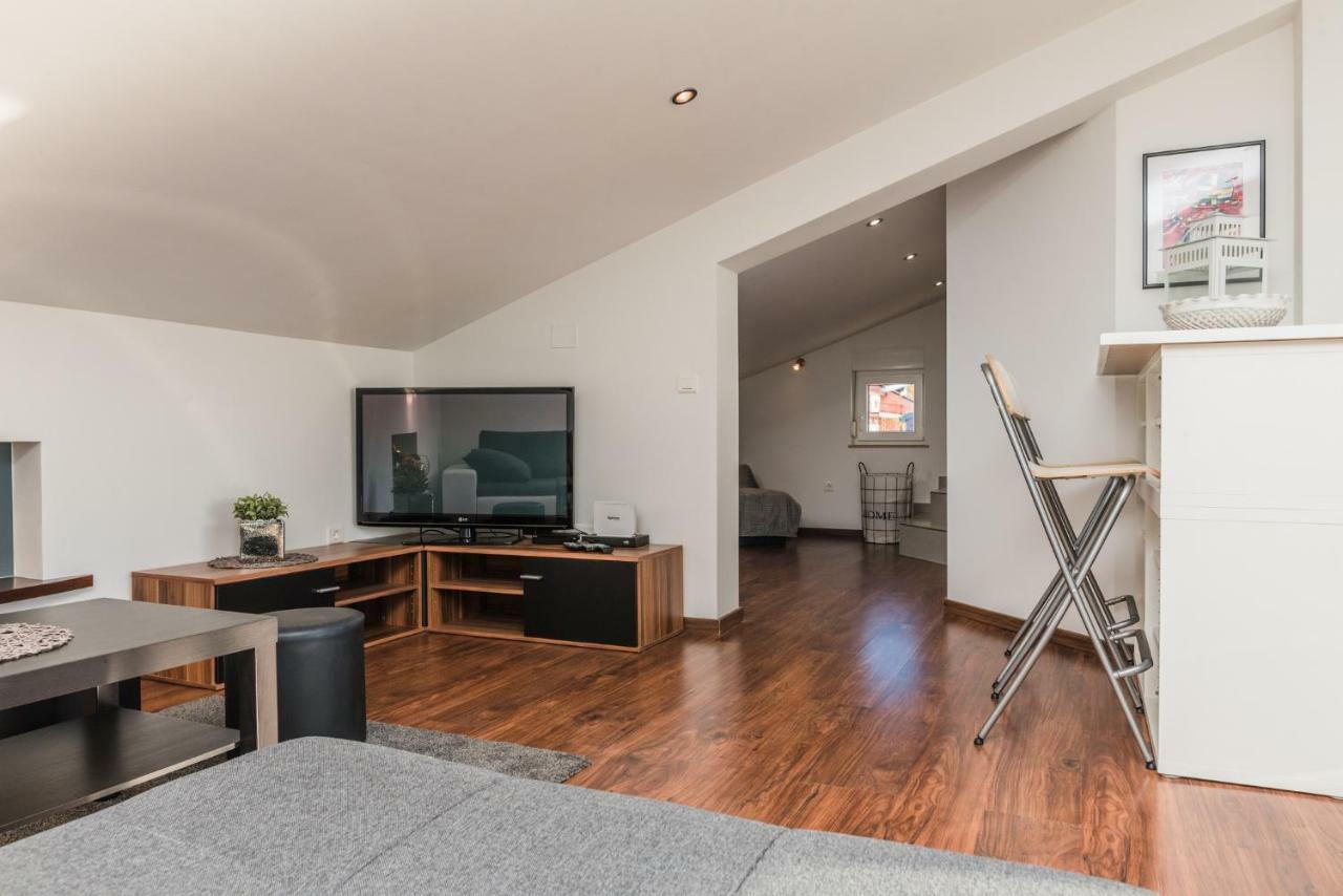 Acapella Apartment ซริกเวนิซา ภายนอก รูปภาพ