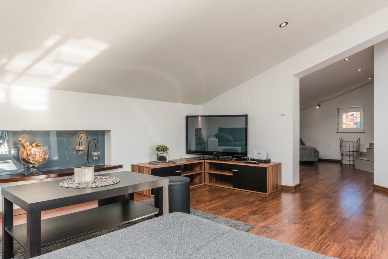 Acapella Apartment ซริกเวนิซา ภายนอก รูปภาพ