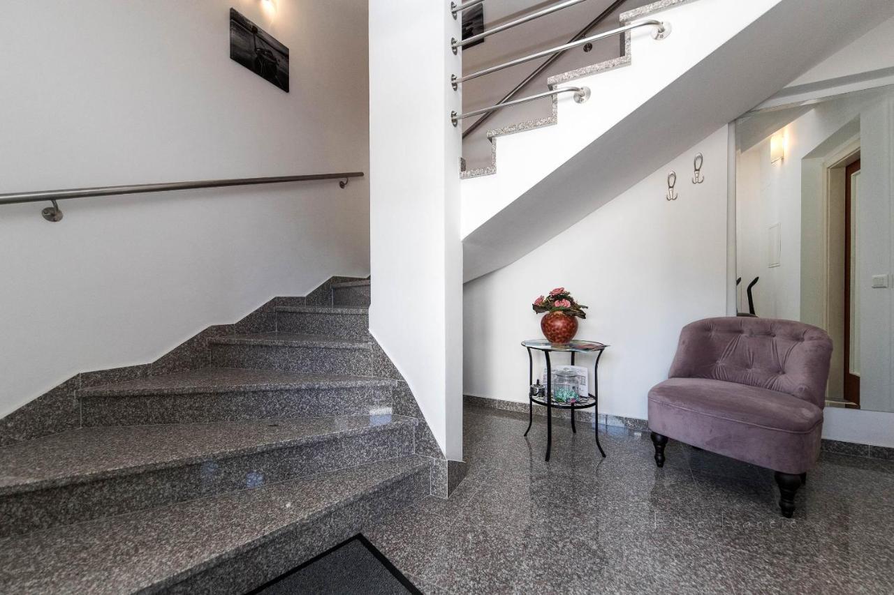 Acapella Apartment ซริกเวนิซา ภายนอก รูปภาพ